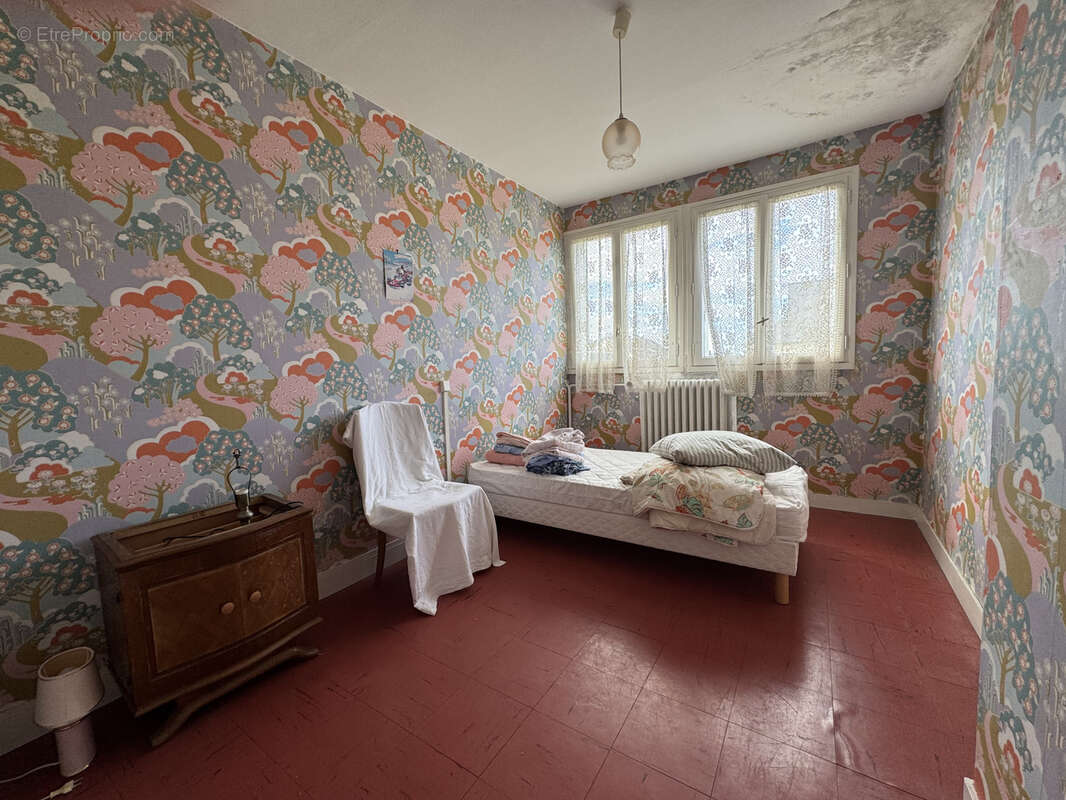 Maison à DONVILLE-LES-BAINS