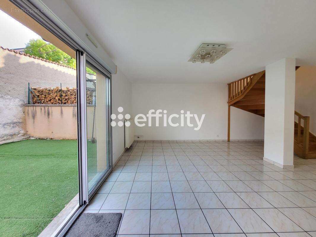 Maison 104 m² à Oullins  - photo 6