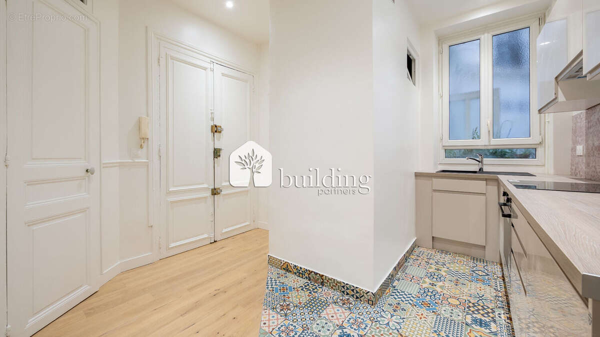 Appartement à PARIS-8E