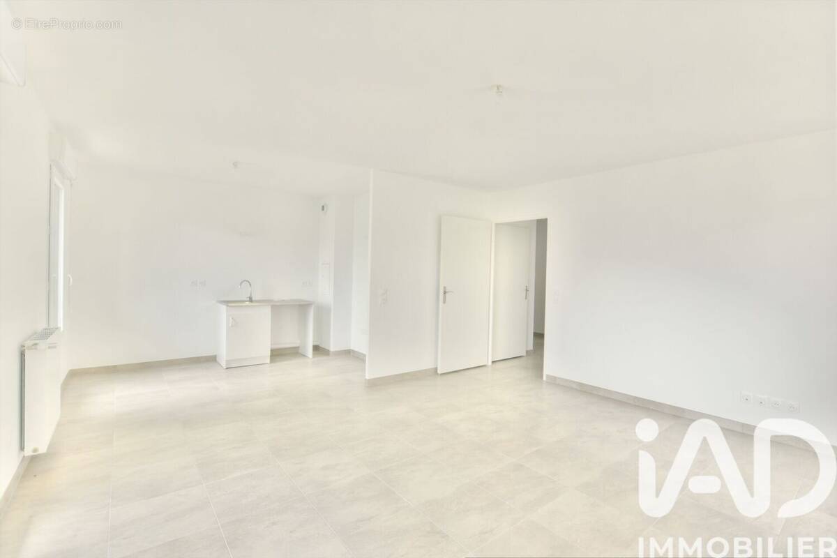 Photo 1 - Appartement à MENNECY