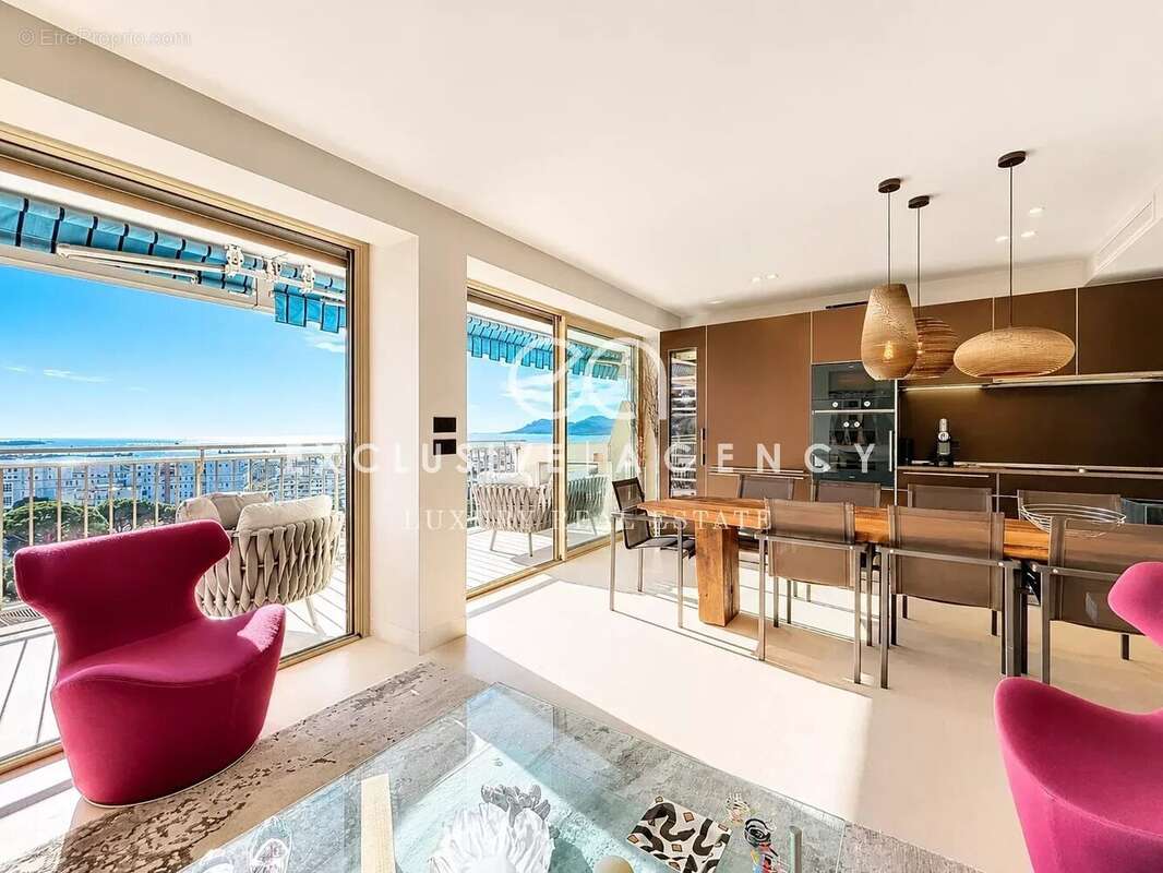 CANNES  Appartement 4 pièces 112m² à vendre Terrasse 53m² Vue mer exceptionnelle - photo 2