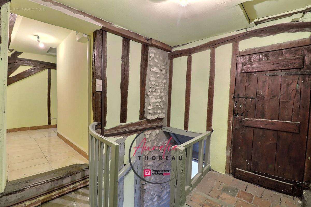 Maison à NEUVILLE-AUX-BOIS