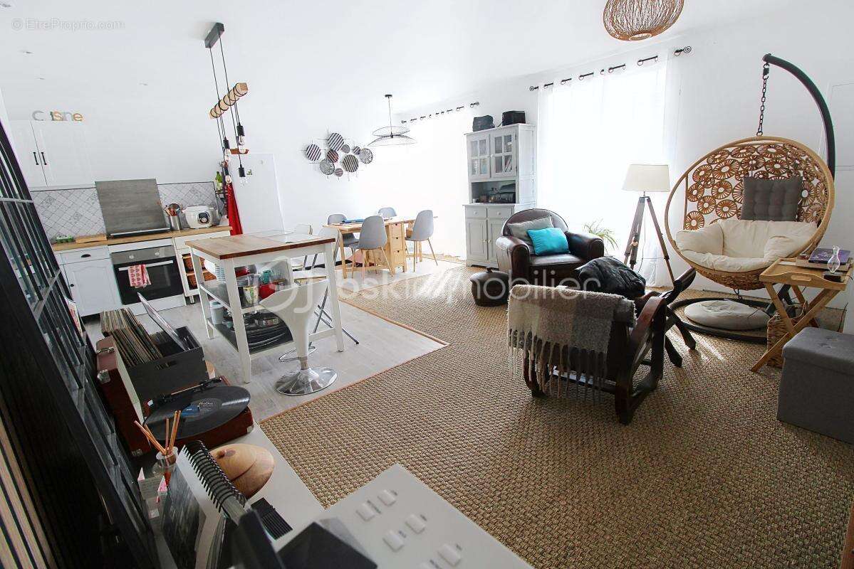 Maison à LA CAVALERIE
