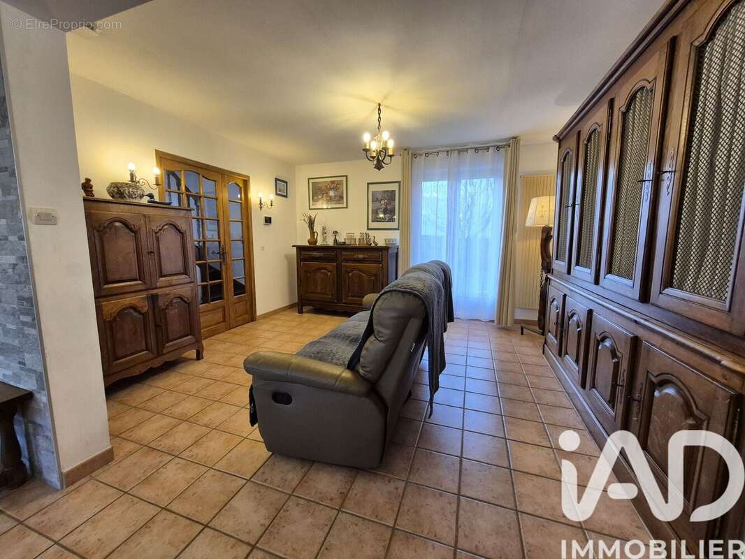 Maison 134 m² à Blangy-Tronville  - photo 6