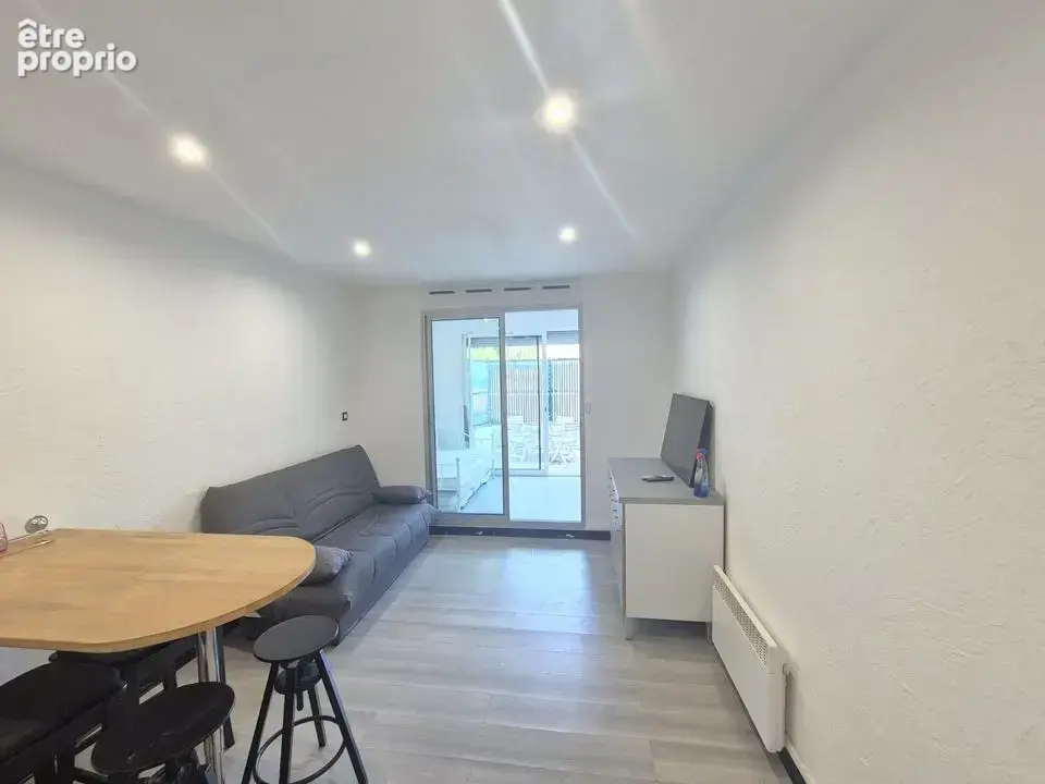 LA CIOTAT APPARTEMENT T2 de 33m² avec carré de jardin -