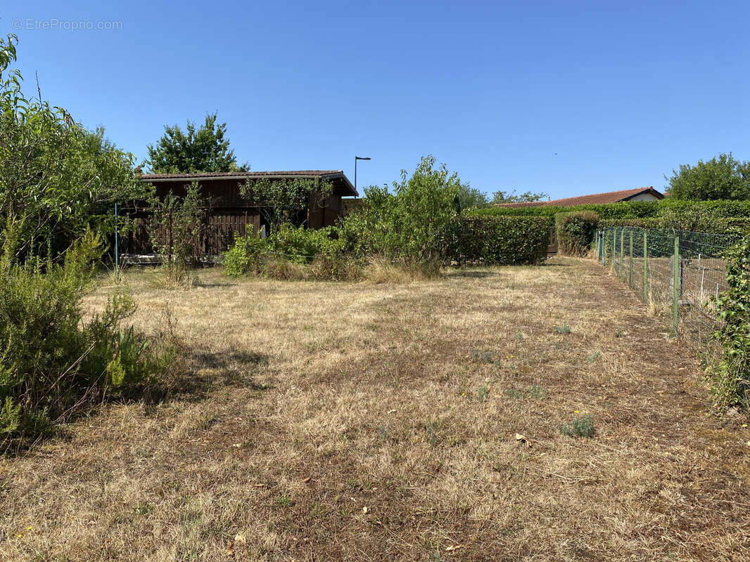 Parcelle de terrain à bâtir à Chazay-d'Azergues hors lotissement - photo 5