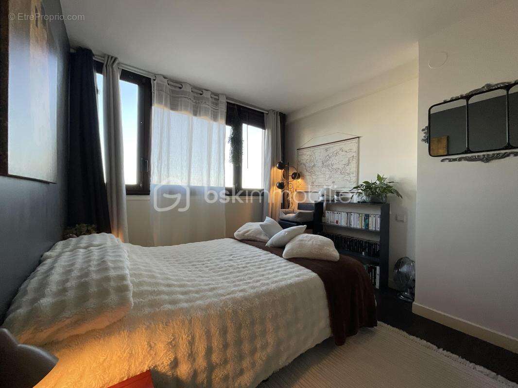 Appartement à FRESNES