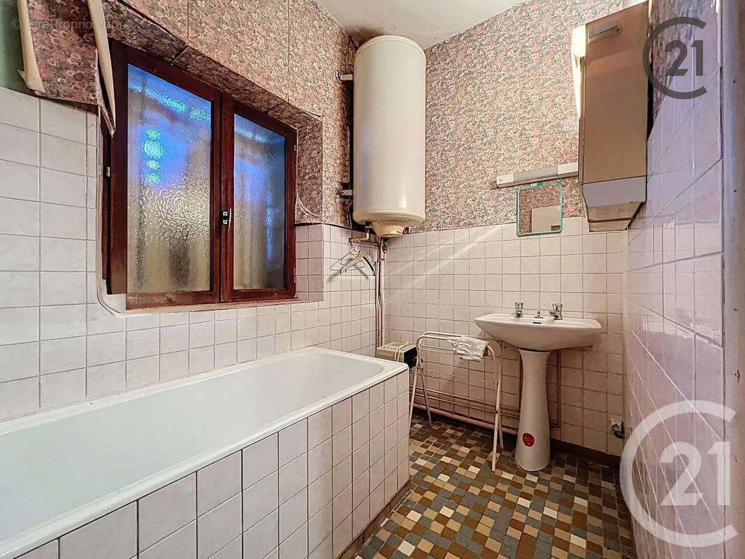 Maison à SAINT-QUENTIN-LE-PETIT