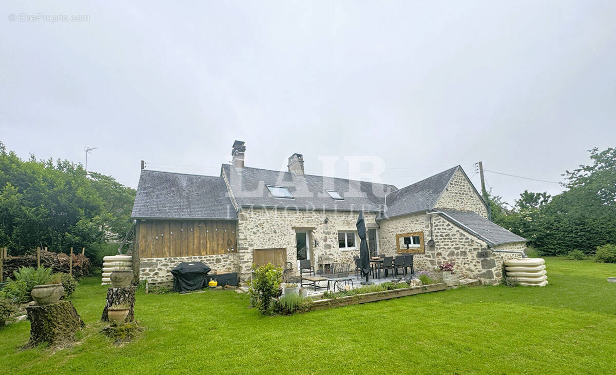 Maison à SAINT-PATRICE-DU-DESERT