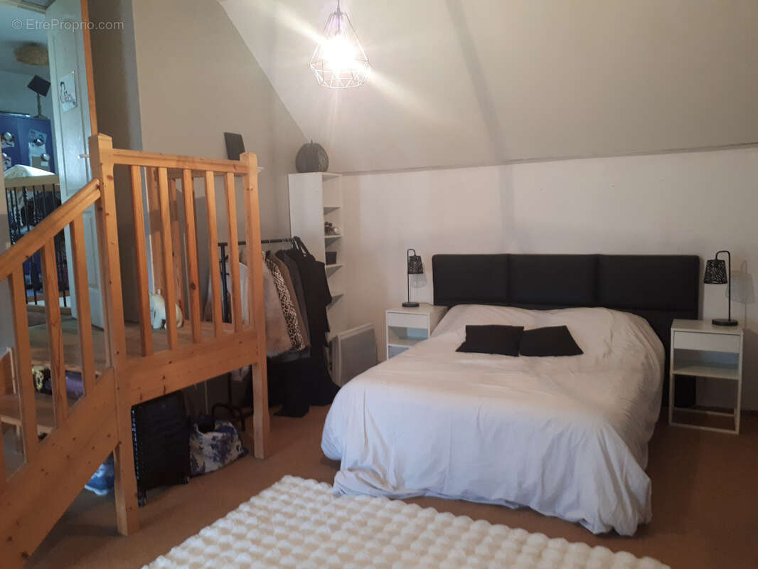 Maison à VAUX-SUR-VIENNE