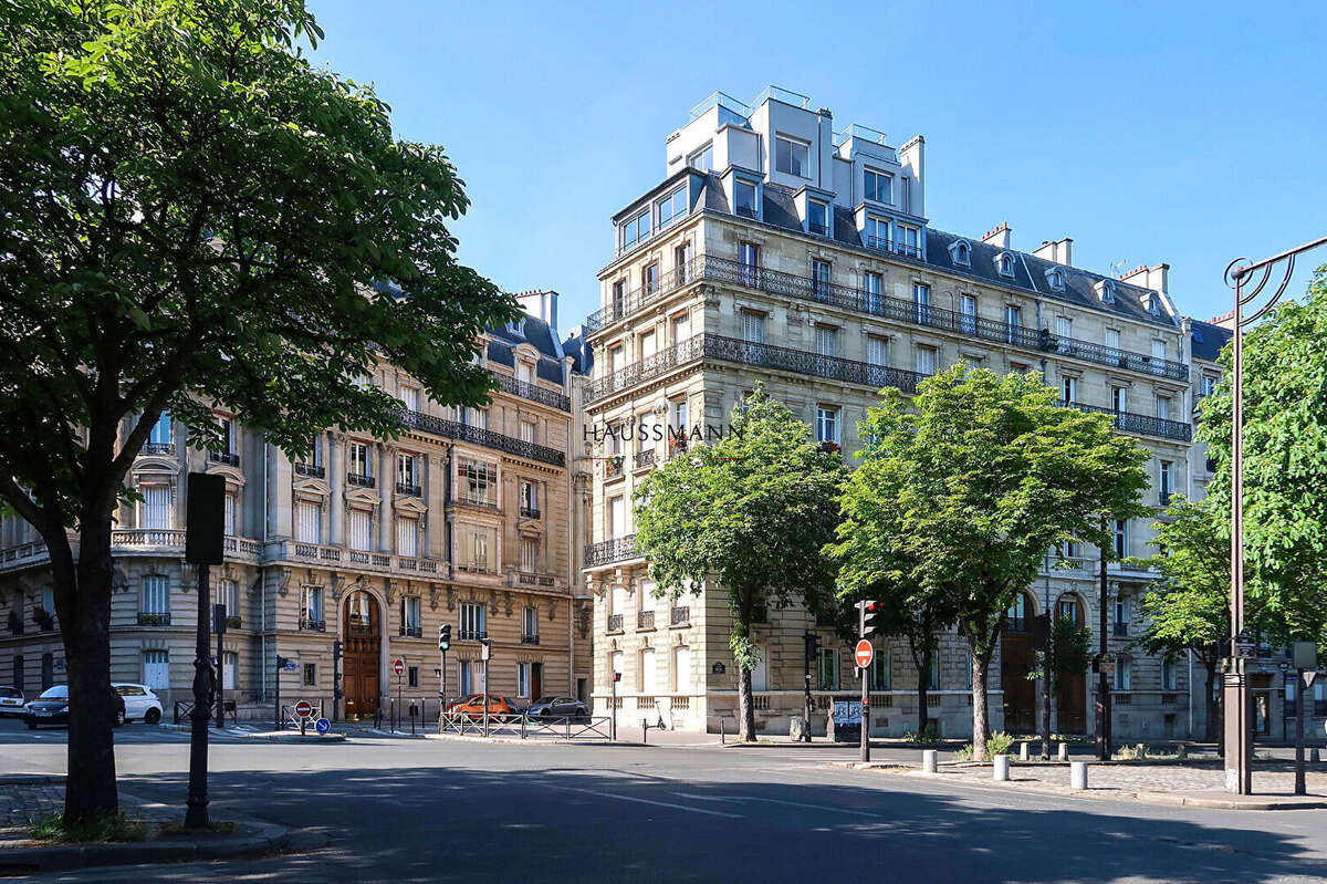 Appartement à PARIS-8E