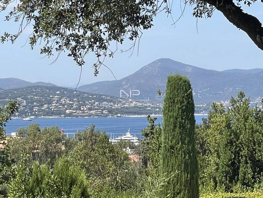 Appartement avec vue mer à Saint-Tropez. - photo 2