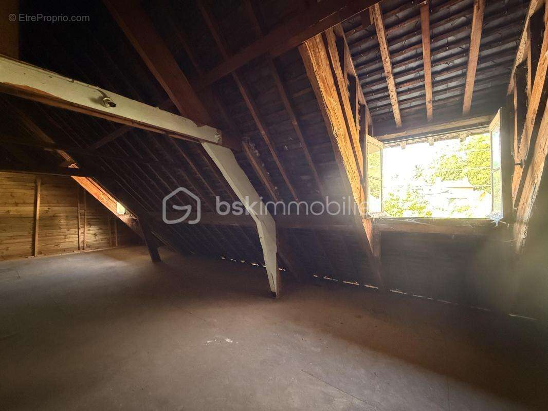 Appartement avec fort potentiel, garage, parking – Lisieux - photo 10