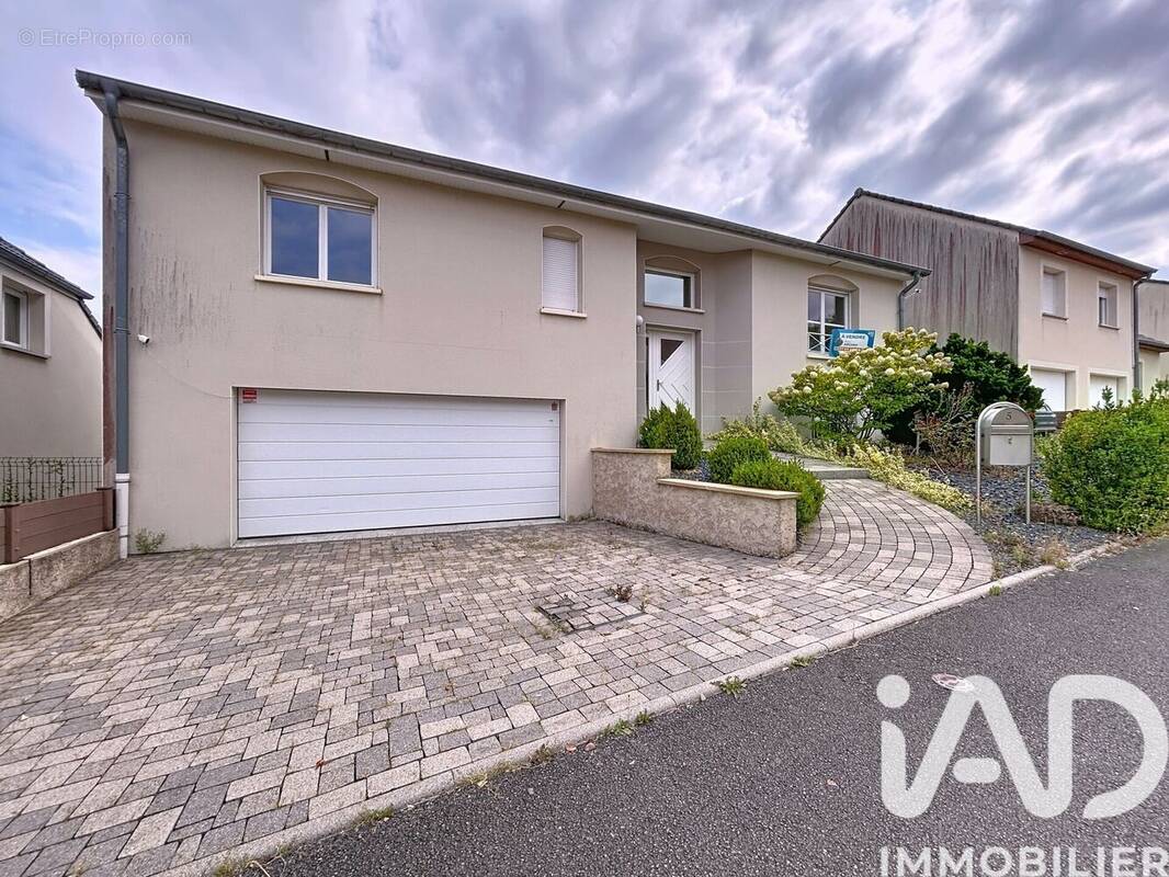 Photo 1 - Maison à AUDUN-LE-ROMAN