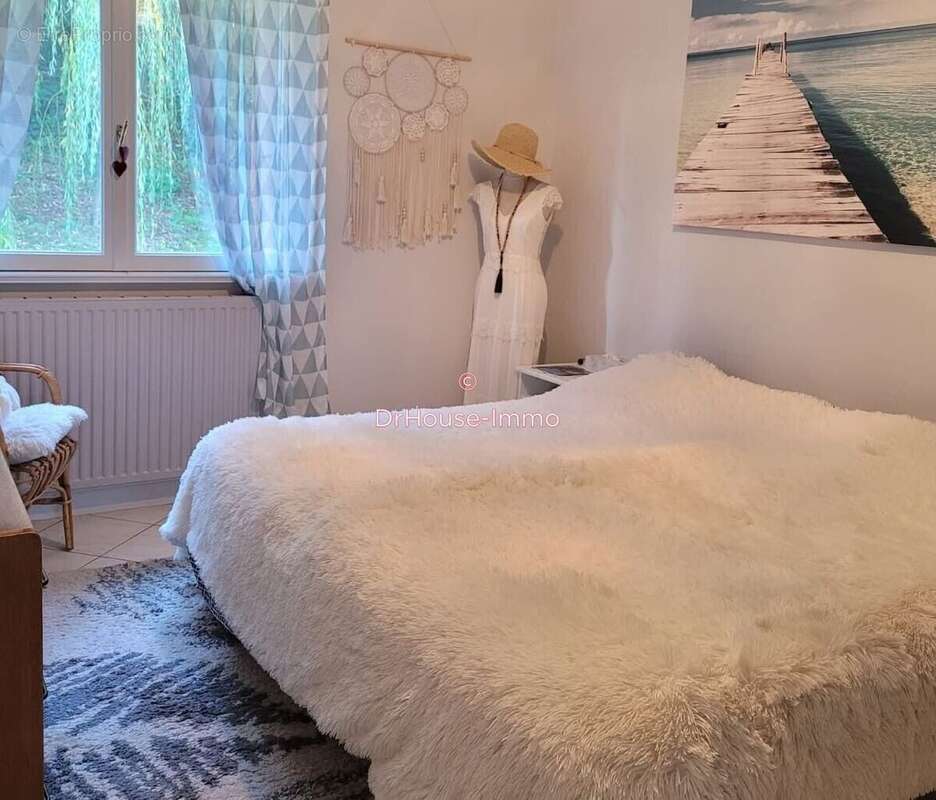 Maison à BRIVES-CHARENSAC