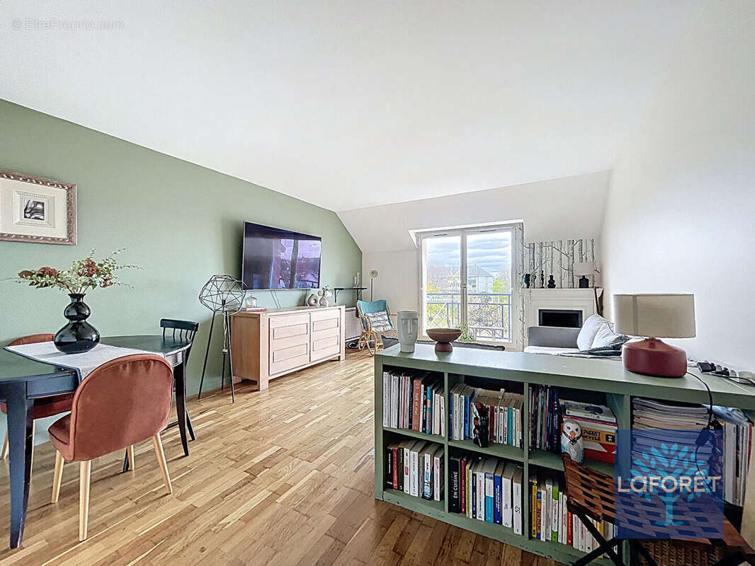 Appartement à CHILLY-MAZARIN
