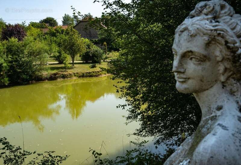 Maison à CONFRACOURT