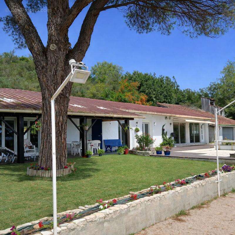 Maison familiale avec piscine à Venerque - photo 18
