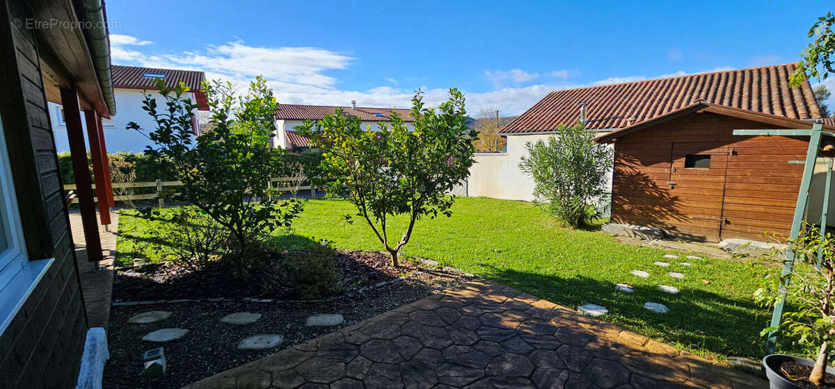 Maison à SAINT-PEE-SUR-NIVELLE