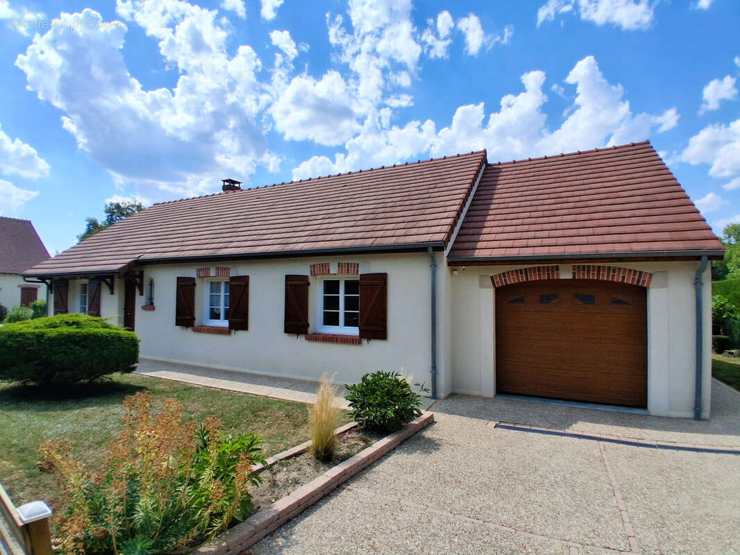 Maison à NEVOY