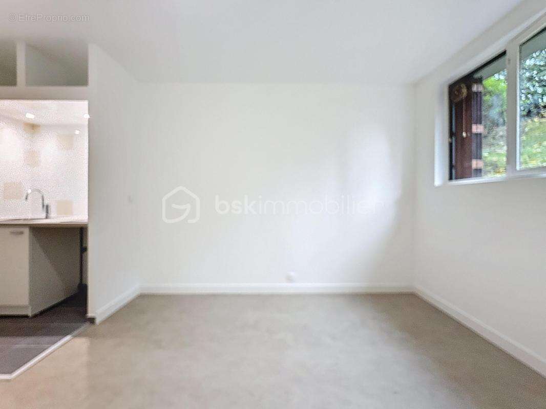 Appartement à VILLE-D'AVRAY