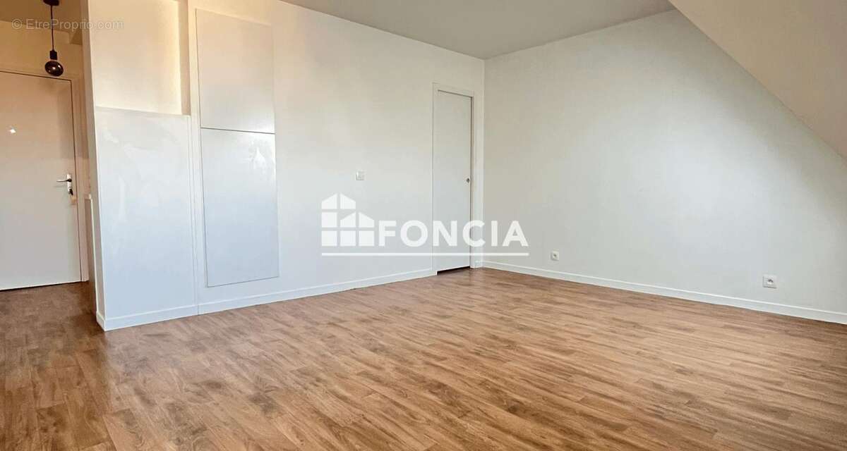 Appartement à VAUREAL