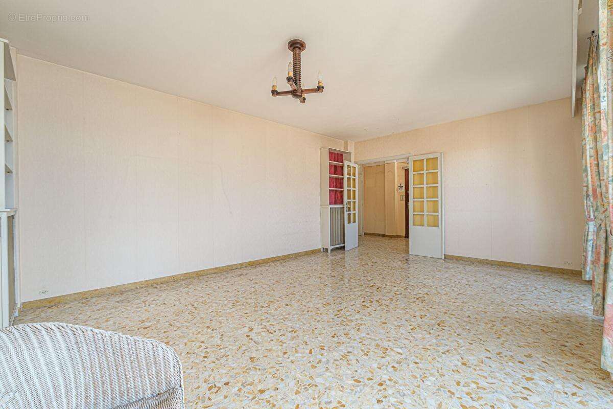 Appartement à MARSEILLE-8E