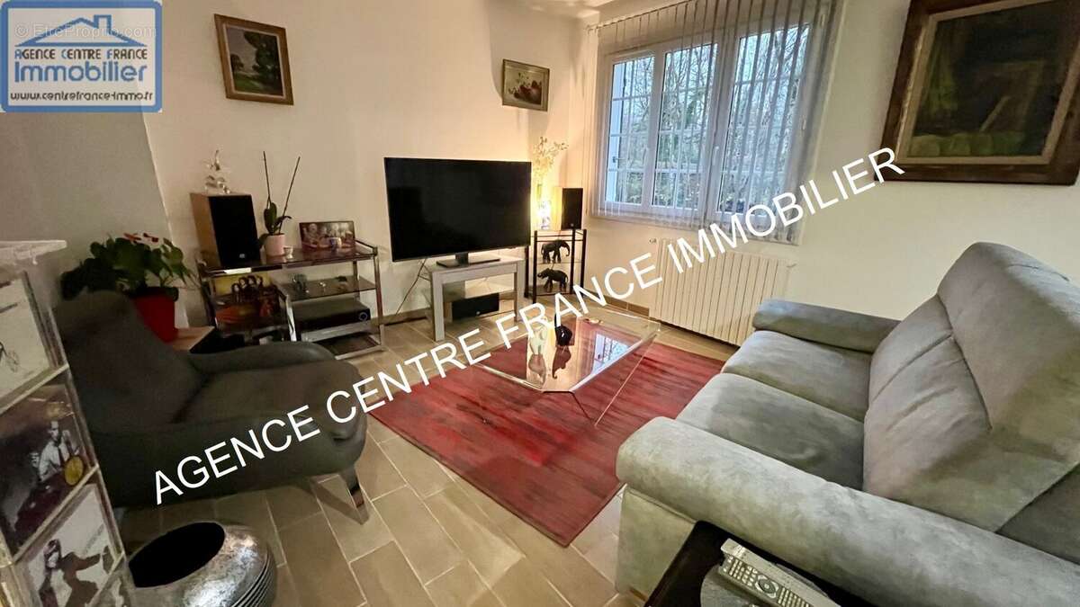 Maison à PLAIMPIED-GIVAUDINS