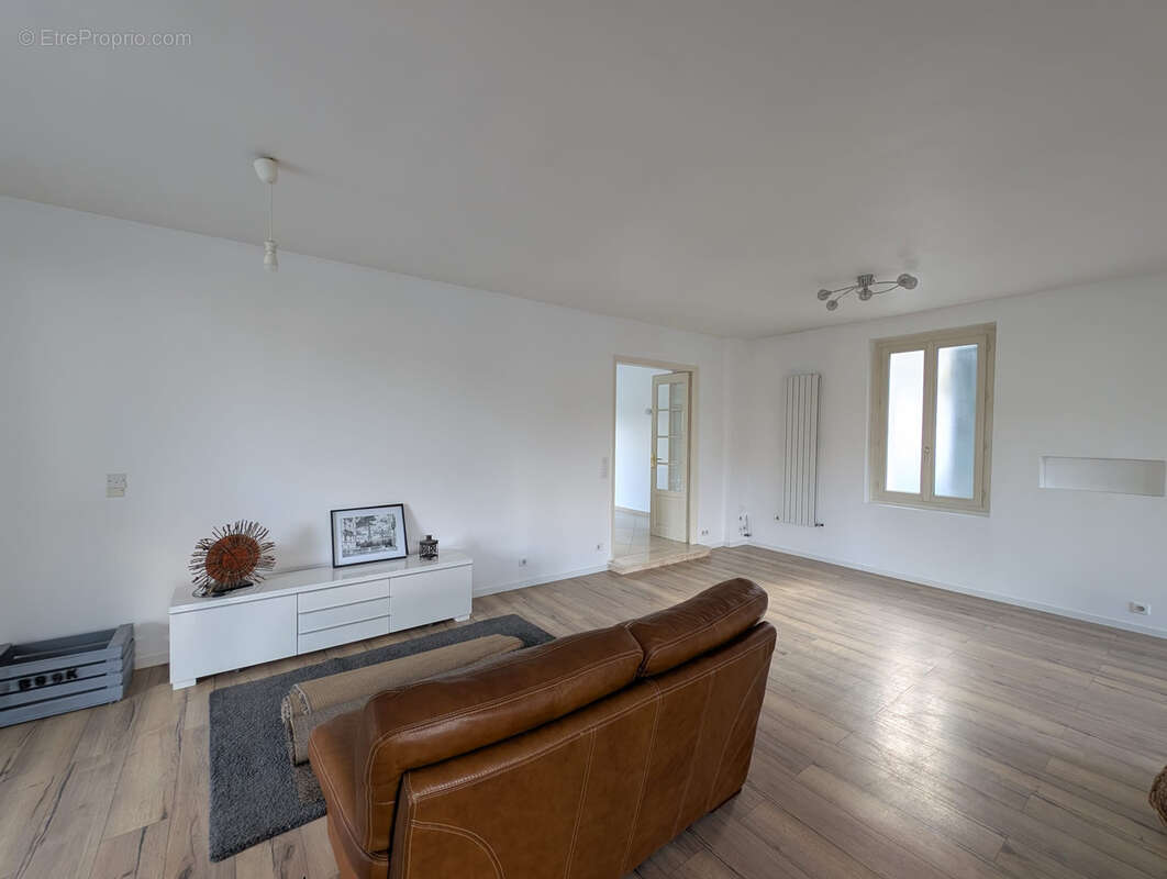 Maison à CORBEIL-ESSONNES