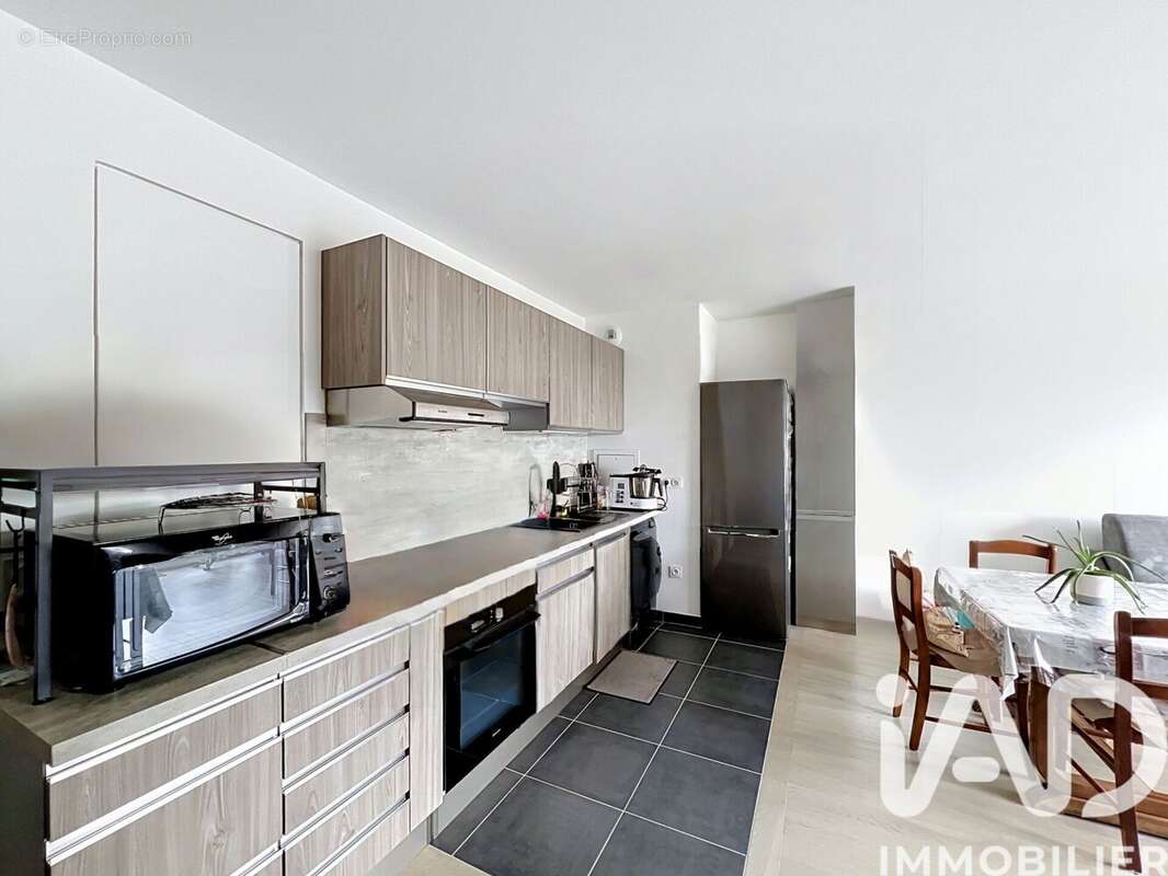 Photo 2 - Appartement à LE PLESSIS-ROBINSON