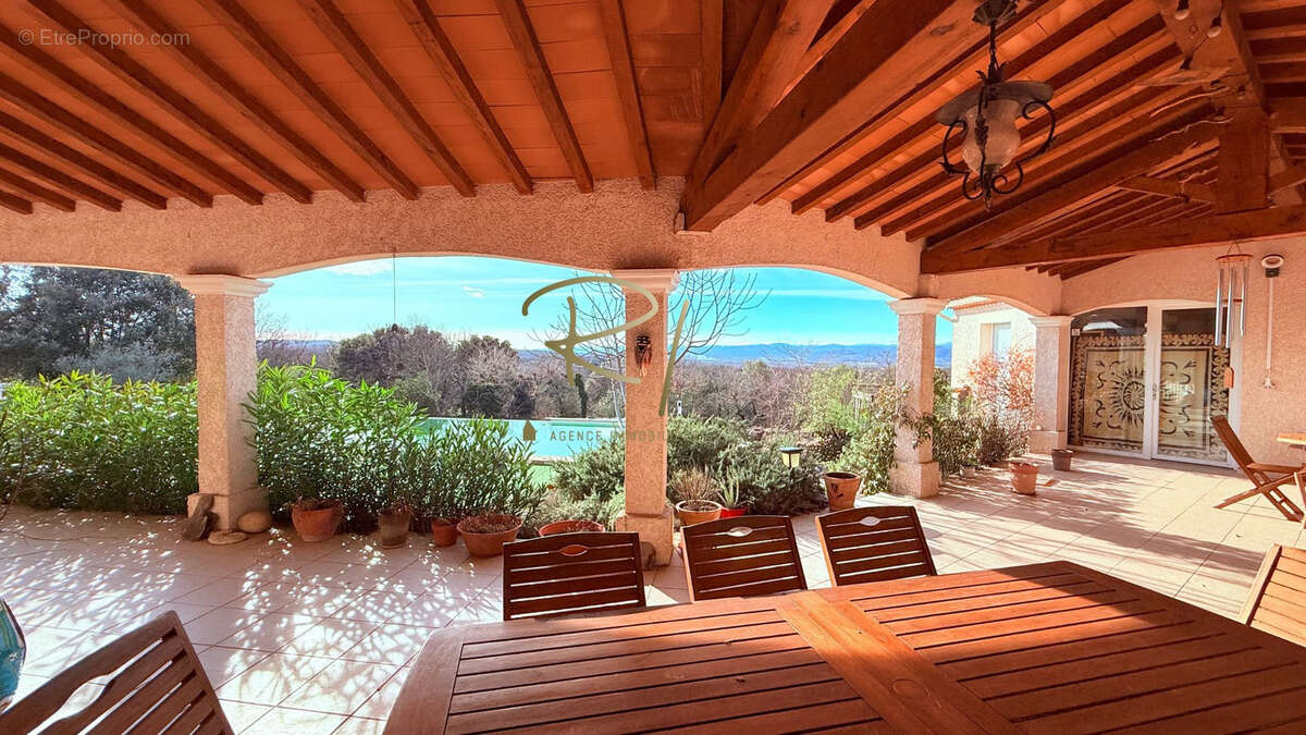 Barjac - Villa d’exception avec piscine à débordement - photo 3