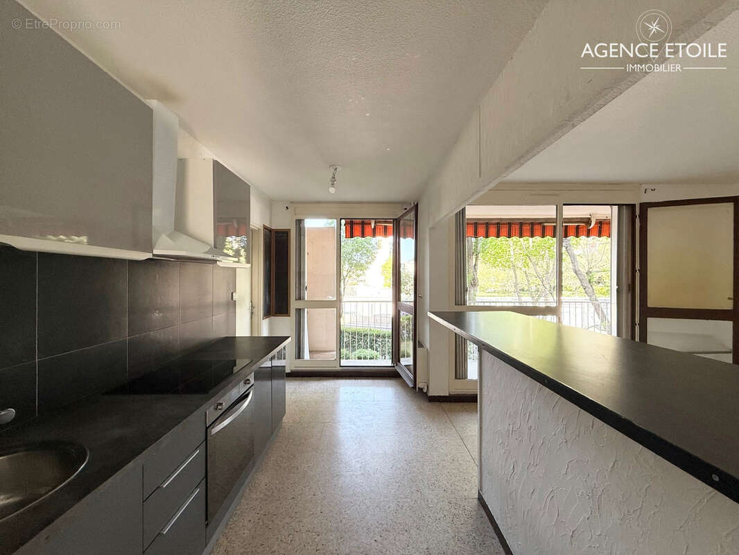 Appartement à MARSEILLE-12E