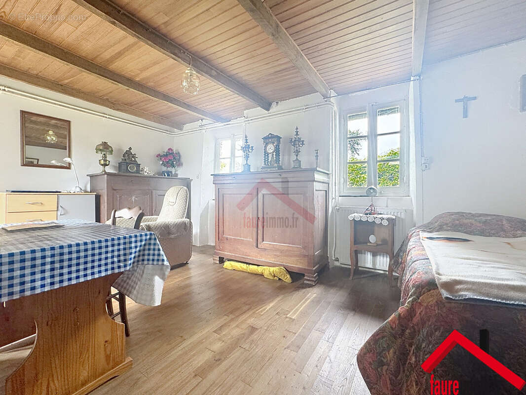 Maison à PERPEZAC-LE-NOIR