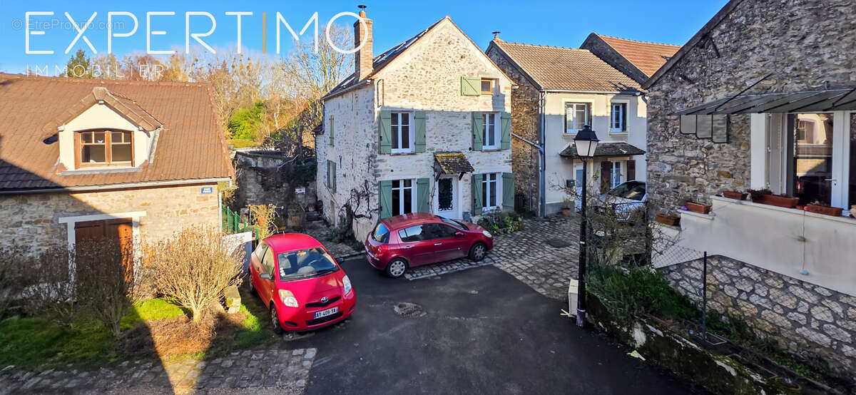 Maison à JANVILLE-SUR-JUINE