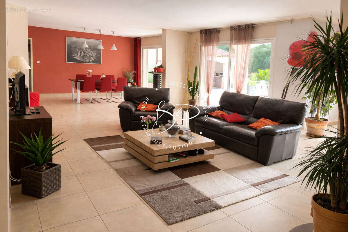 Maison à LORGUES