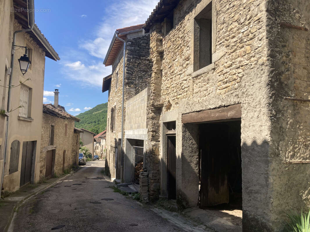 Maison à SAINT-SORLIN-EN-BUGEY