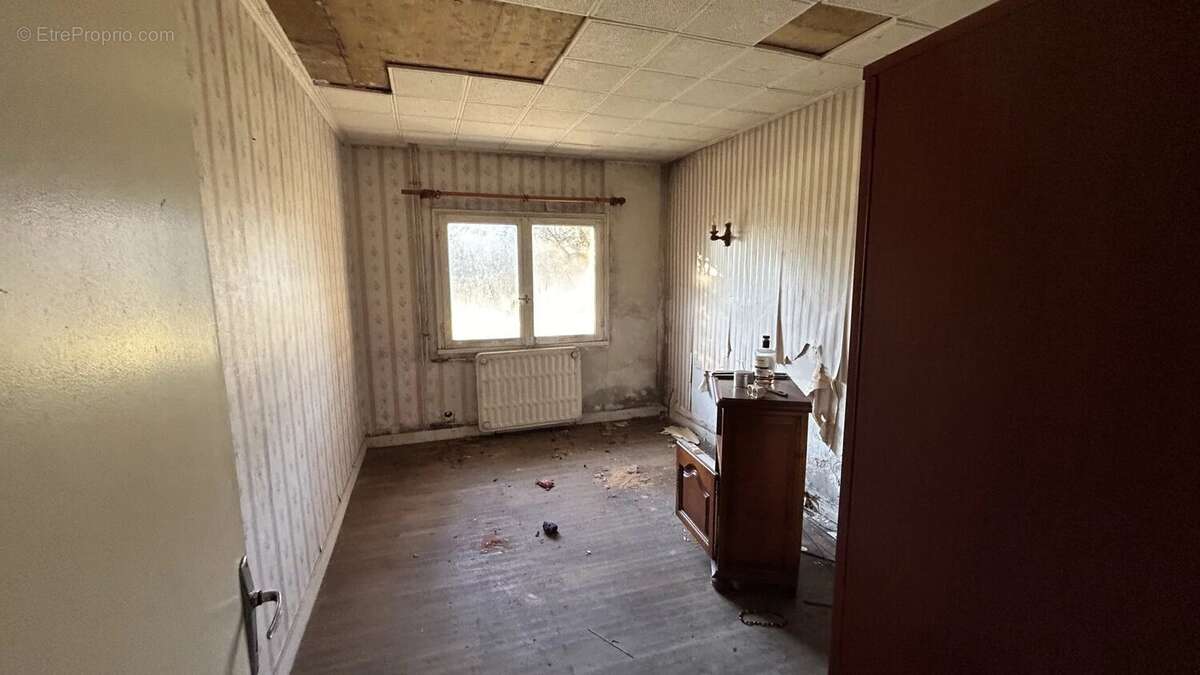 Maison à BARBEZIEUX-SAINT-HILAIRE