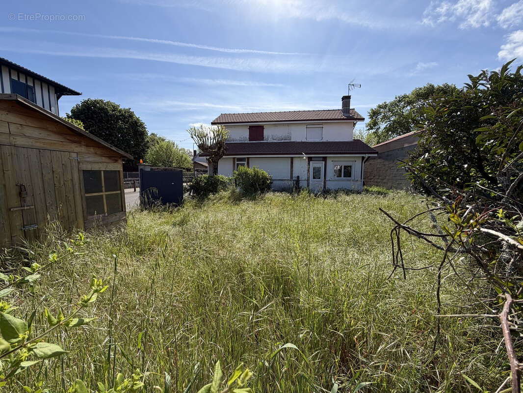 Maison à LIT-ET-MIXE