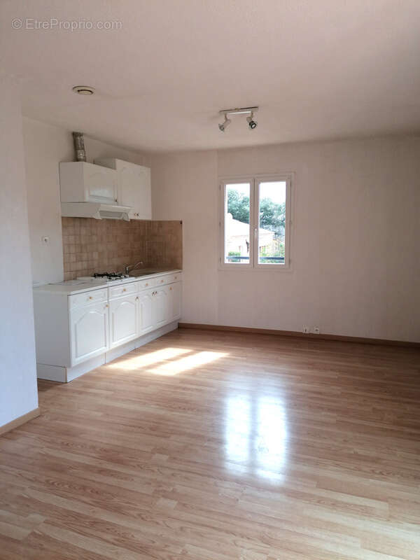 Manosque, très beau t2 de 45 m2 en copro 3 apparts quartier résidentiel - photo 4