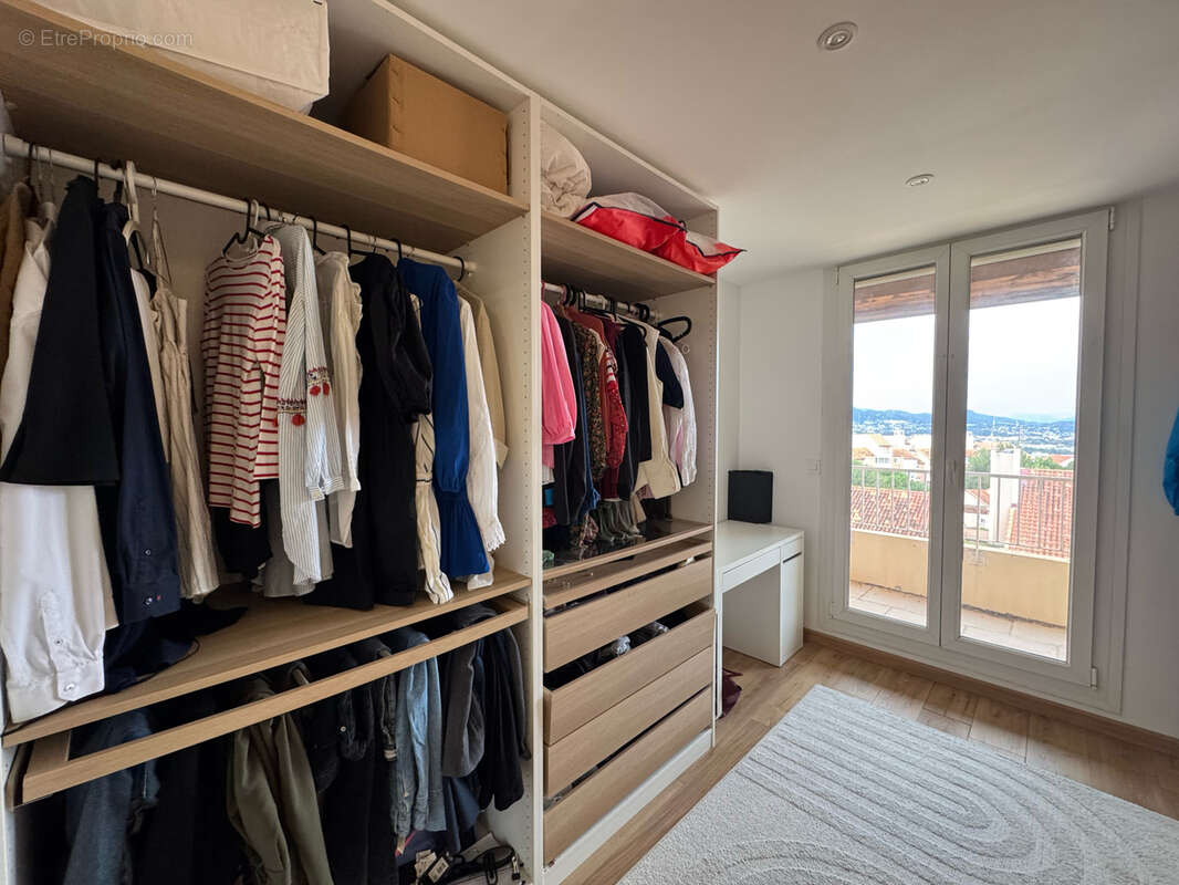 Appartement à MARSEILLE-14E