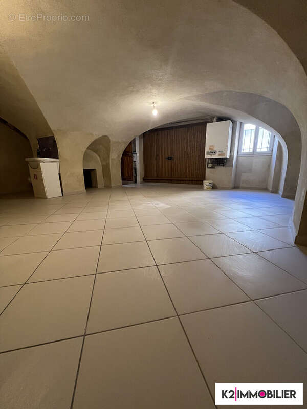 Maison à MONTELIMAR