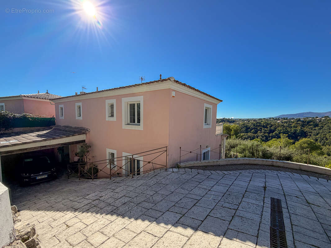 Maison à CAGNES-SUR-MER