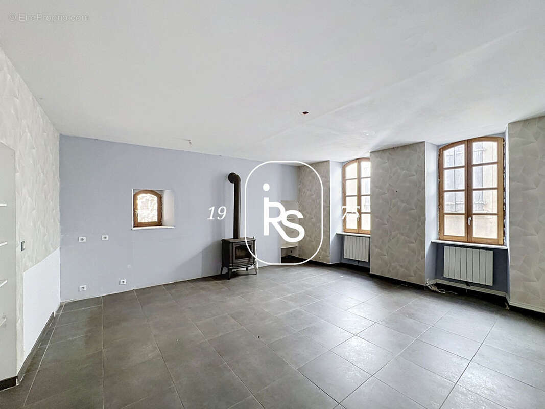 Maison de village de 101 m2 habitables dont une chambre indépendante avec salle d'eau en rez-de-chaussée - photo 4
