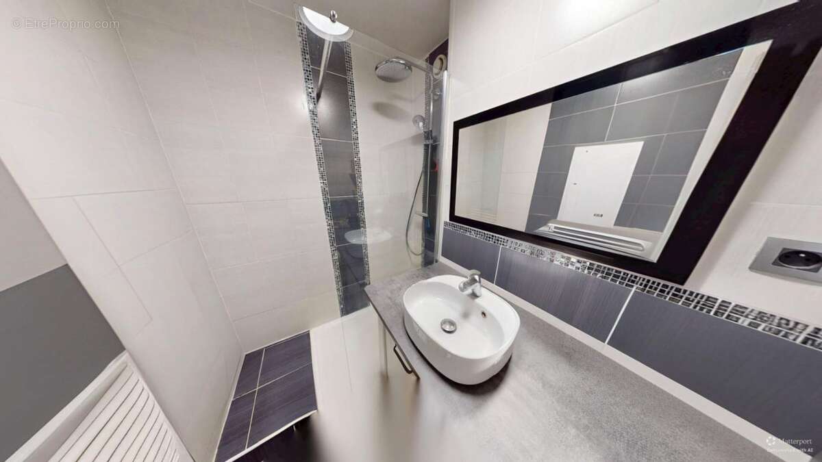 Appartement à SAINT-JEAN-DE-LA-RUELLE