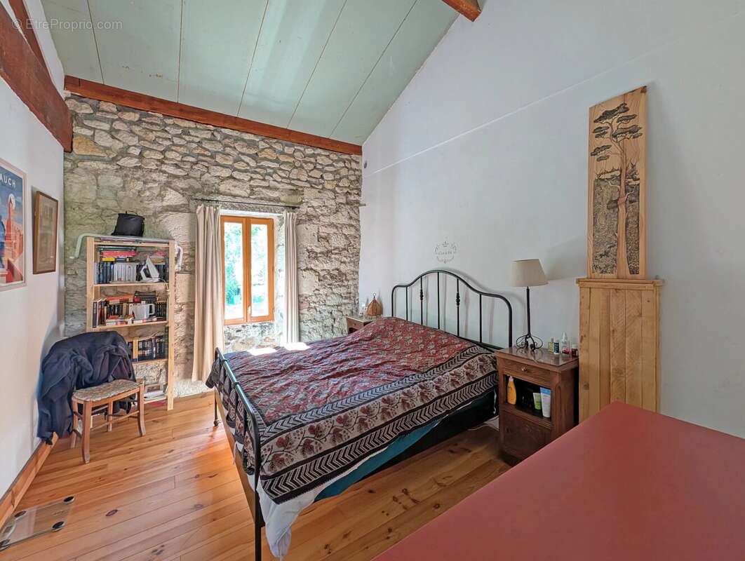 Maison à MONBAHUS