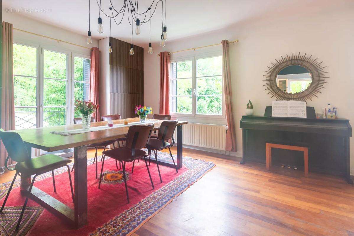 Maison à L'ETANG-LA-VILLE