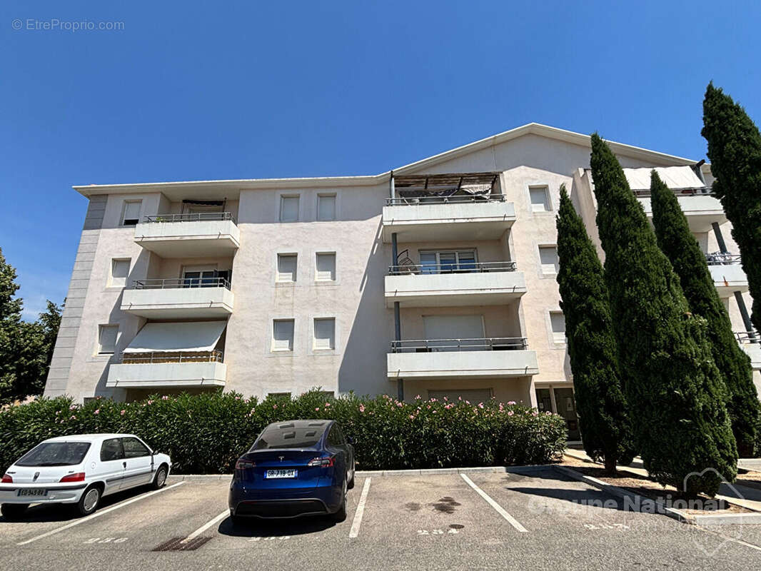 Charmant appartement 3 pièces à vendre à Miramas - La Levée - photo 2