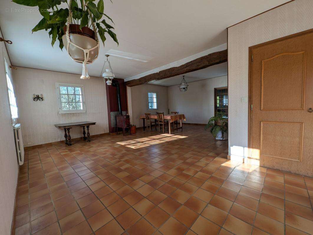 Maison à PLOUGOUMELEN