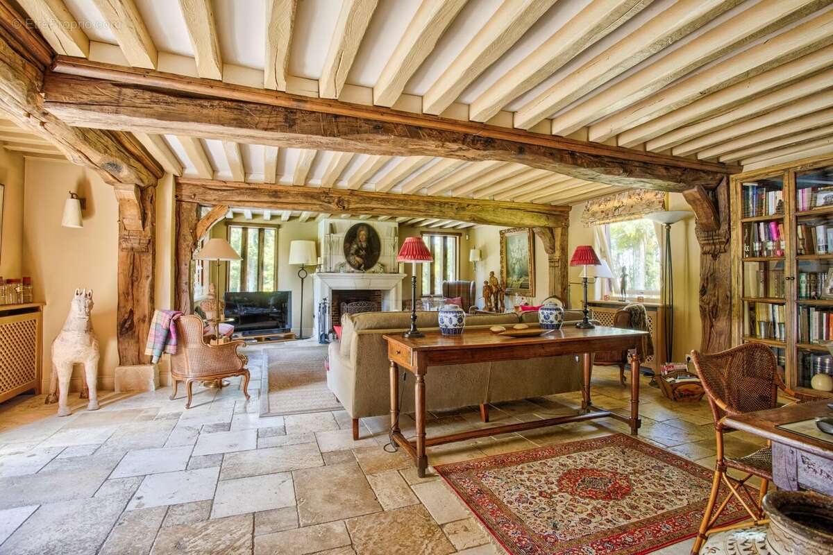 Maison à PONT-L&#039;EVEQUE