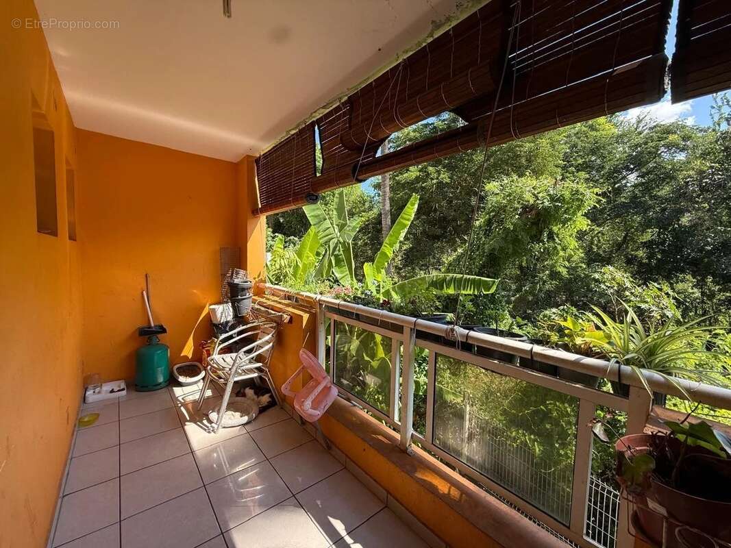 Appartement à L'ETANG-SALE